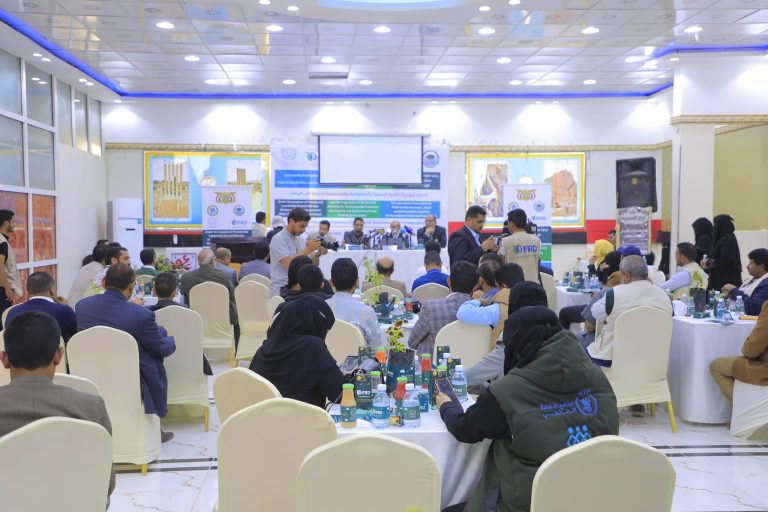 ندوة نوعية تناقش دور الجهات الرسمية والمجتمعية والمنظمات الدولية والمحلية في الحفاظ على البيئة
